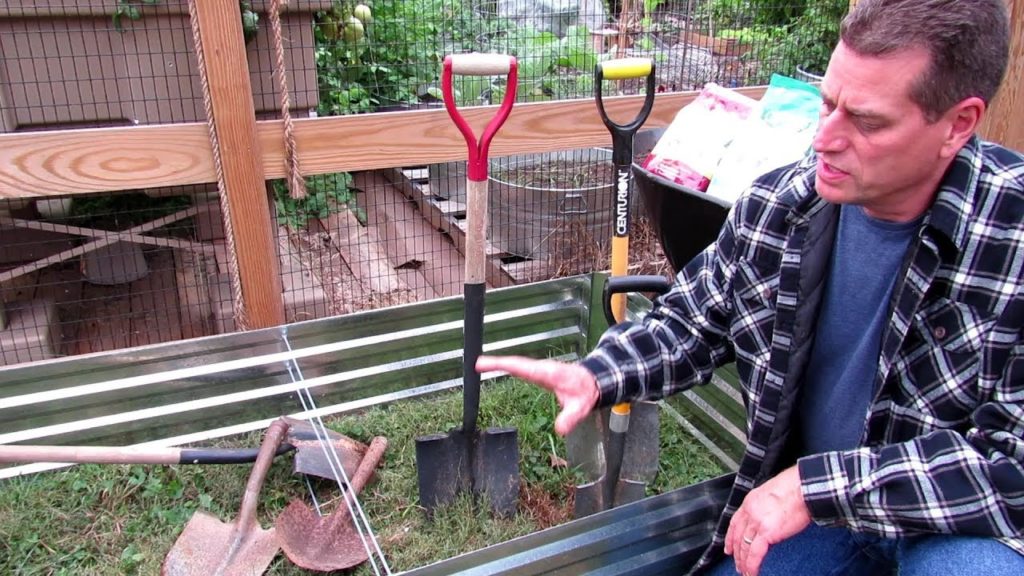 How to Dig Your First Vegetable Garden, Buying Shovel Basics & Using Shredded Hardwood to Fill it