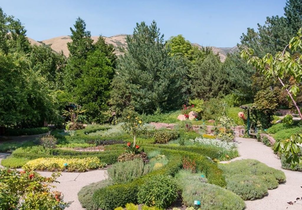 gardendesignmag: From Salt Lake City to England, our self-guided day trips make it easy to spend … From Salt Lake City to England, our self-guided day trips make it easy to spend ...