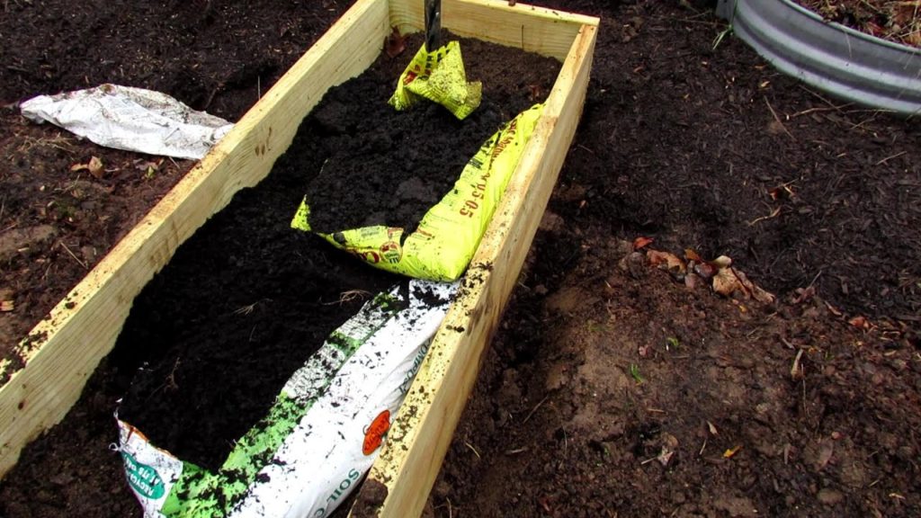 Gary Pilarchik: How to Fill & Layer a No-Dig Raised Bed: Understanding Bagged Compost & Manures – They Vary Greatly How to Fill & Layer a No-Dig Raised Bed: Understanding Bagged Compost & Manures - They Vary Greatly
