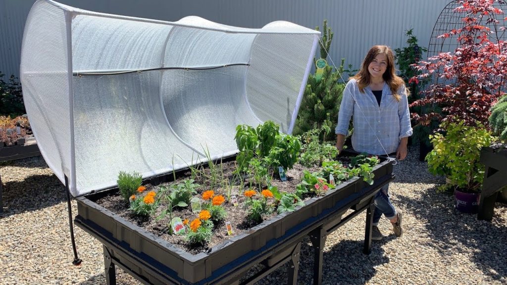 Large Vegepod Raised Garden Bed! This thing is huge! 🌿 // Garden Answer