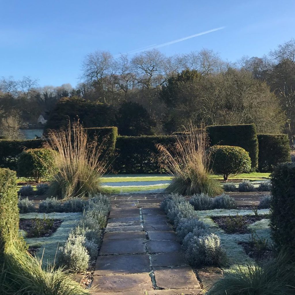 Cold #frosty morning @healegardens #winter #sunshine at last #wiltshirelife...
