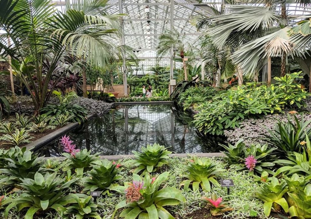 gardendesignmag: Doesn’t a walk around this garden sound nice right about now??
.
With each self-… Doesn't a walk around this garden sound nice right about now??
.
With each self-...