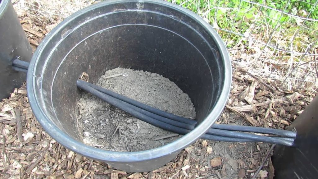 Experimental Container Gardening : A Soaker Hose Gravity Drip System - TRG 2015