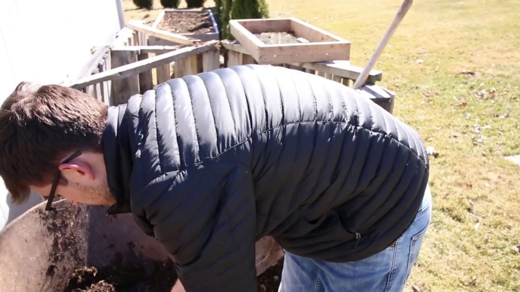 MIgardener: Turning Compost into High Quality Potting Mix with 4 Ingredients Turning Compost into High Quality Potting Mix with 4 Ingredients