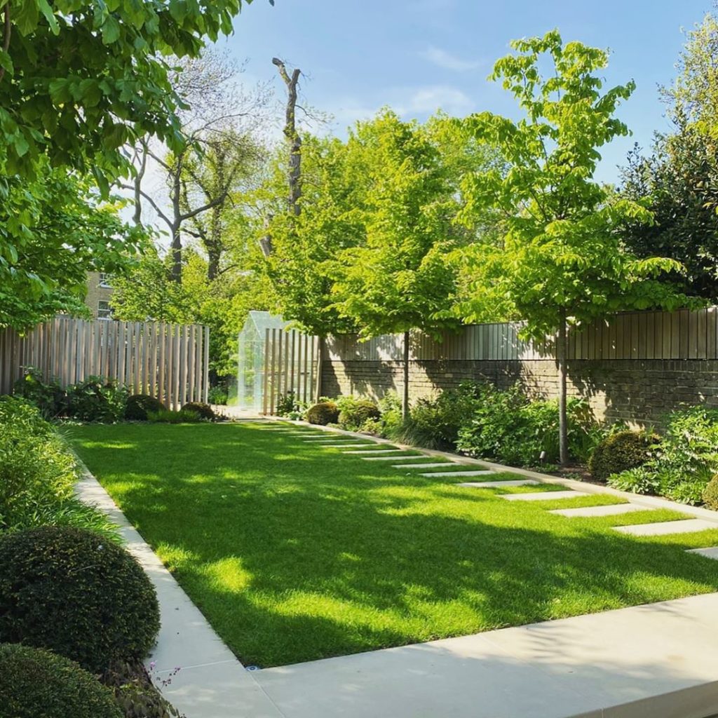 Always a pleasure to visit this garden - particularly in the current circumstanc...