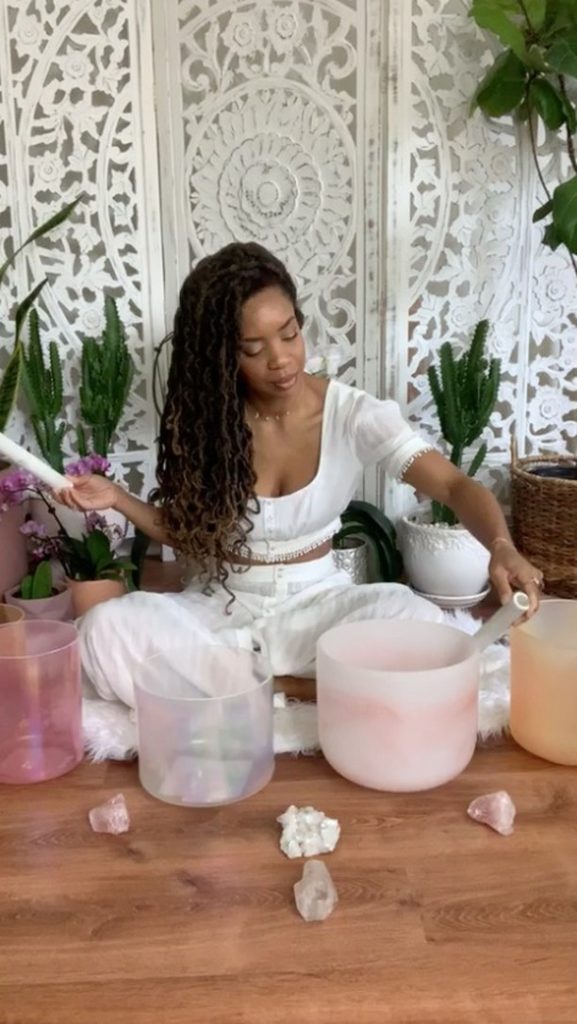 thesill: There’s no better way to start a week off right than with a meditation. Last wee… There's no better way to start a week off right than with a meditation. Last wee...