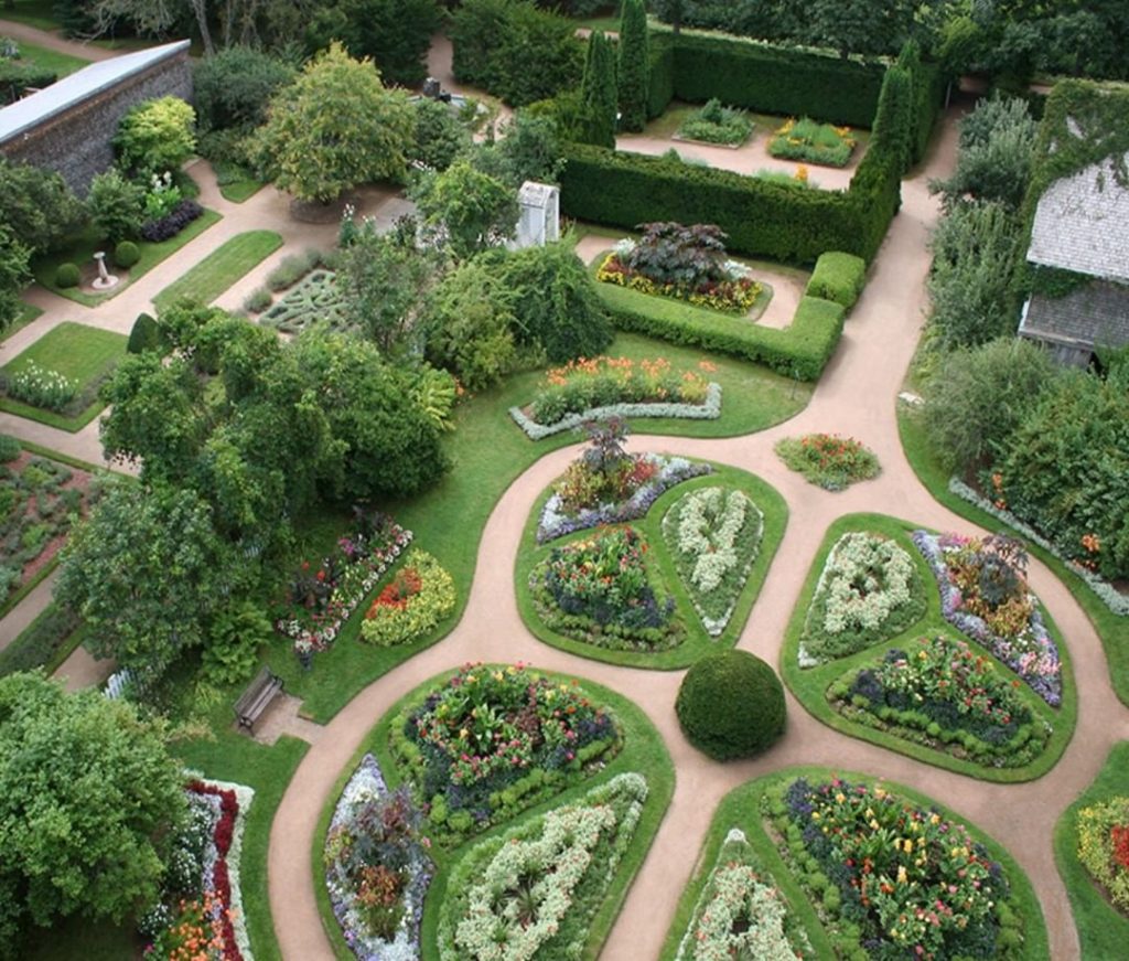 gardendesignmag: Love history and gardens? The award-winning @arhistoricgardens is known as one o… Love history and gardens? The award-winning @arhistoricgardens is known as one o...