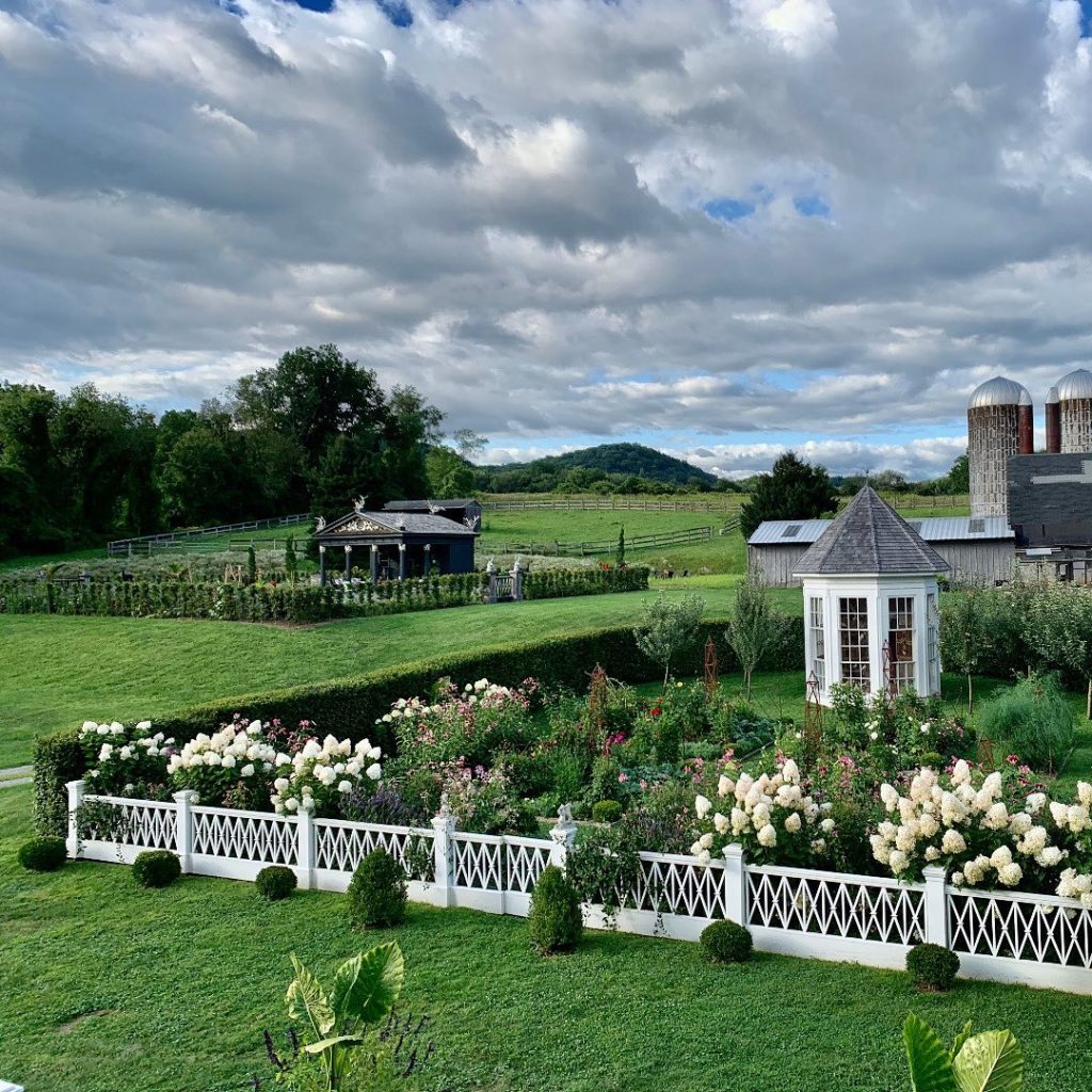 Blog We Love: In My Garden from @thegardenconservancy is a visual diary featurin...