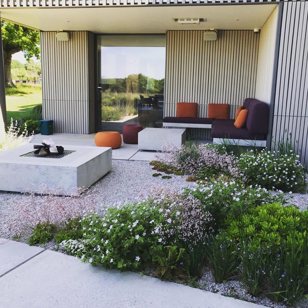 charlotterowegardens: #loggia area in the large #garden in the Chilterns we #designed and finished la… #loggia area in the large #garden in the Chilterns we #designed and finished la...