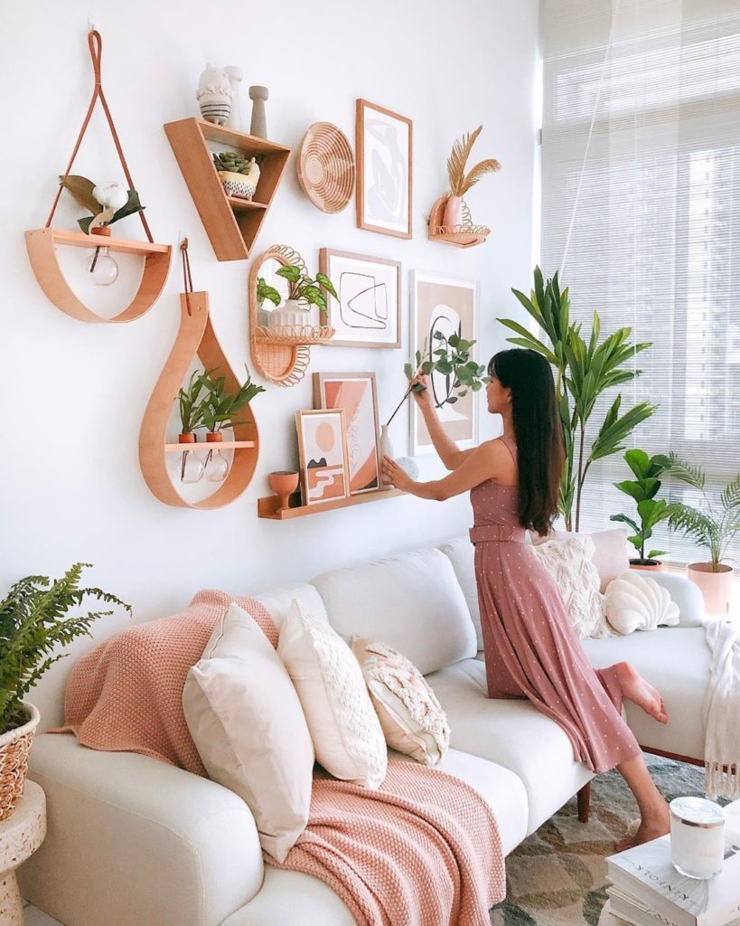 Can we discuss these shelves? Dream plant set up via @houseofchais ...