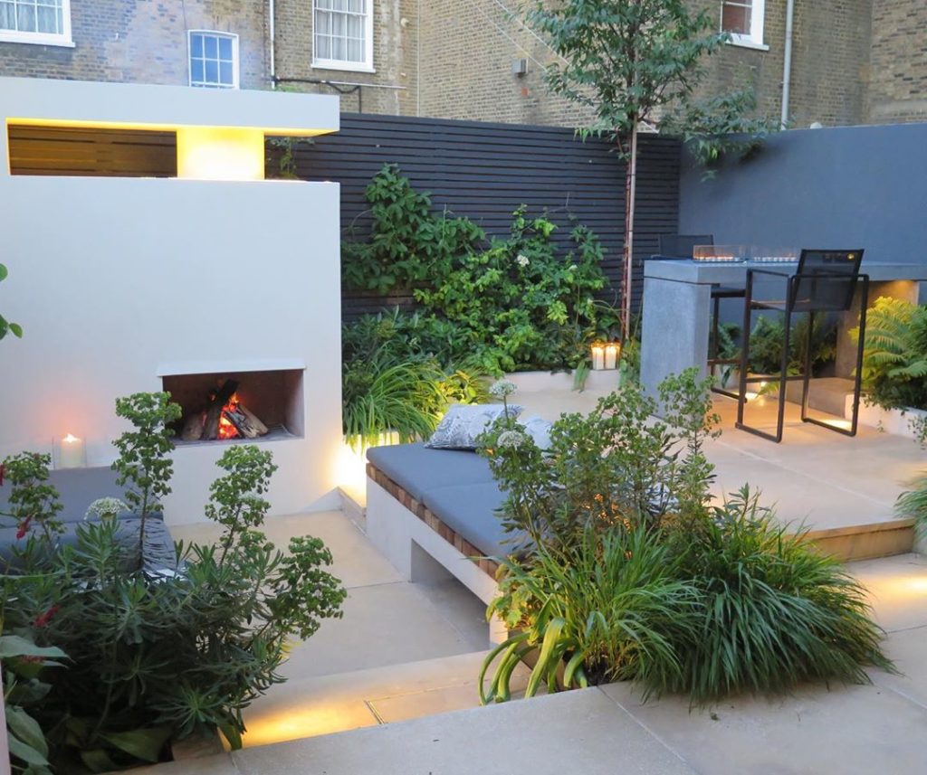 #summerevenings #outside are  back this week.  #urbangarden in #london in the ev...