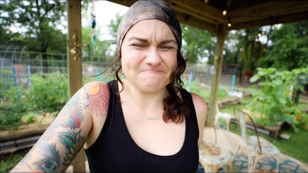 I'm getting out of the way | VLOG