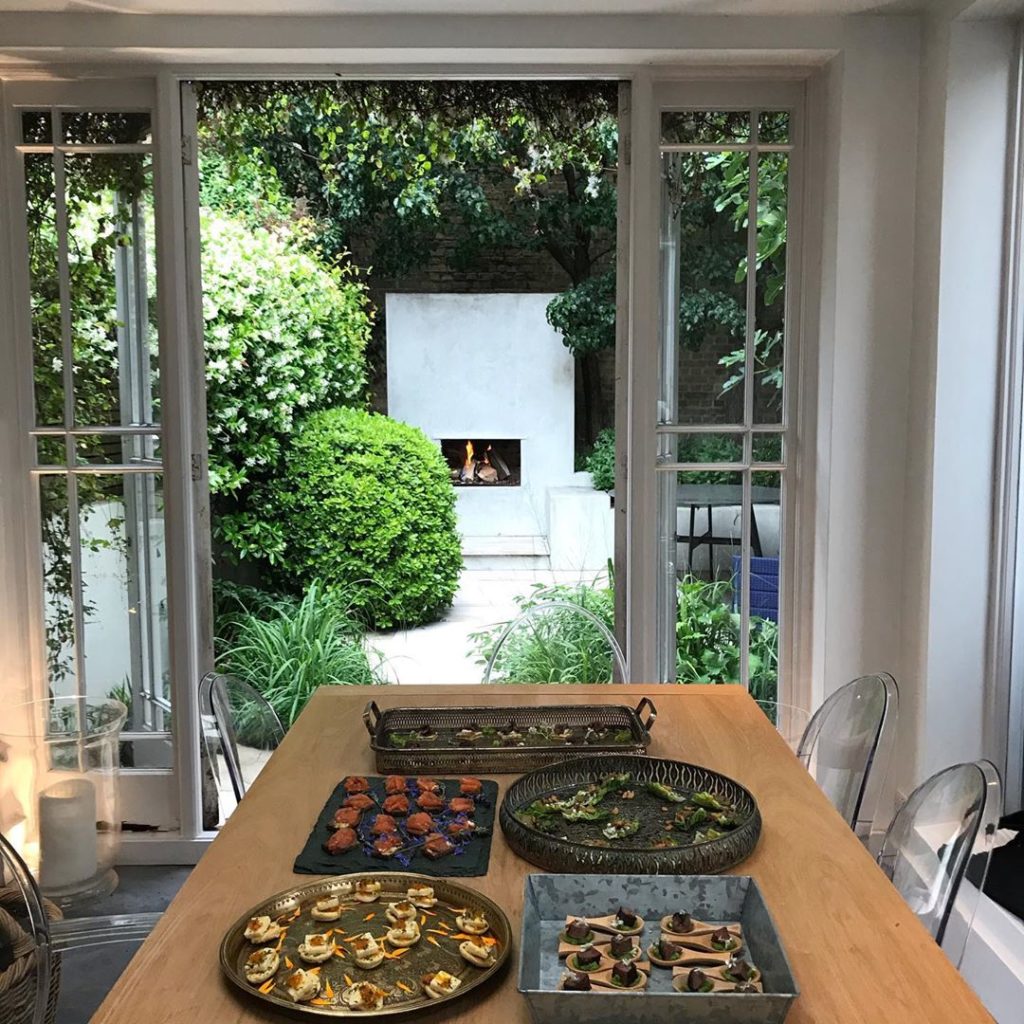 Delicious eats from @bubbleandsqueakfoodwiltshire for a little gathering in my #...