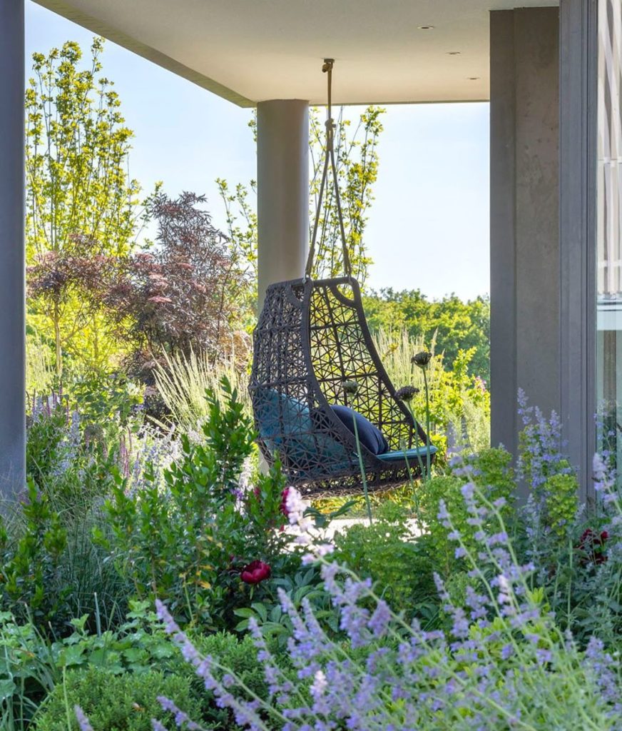 charlotterowegardens: Great #swingseat in covered #terrace – great place to enjoy the #sunset in #gard… Great #swingseat in covered #terrace - great place to enjoy the #sunset in #gard...