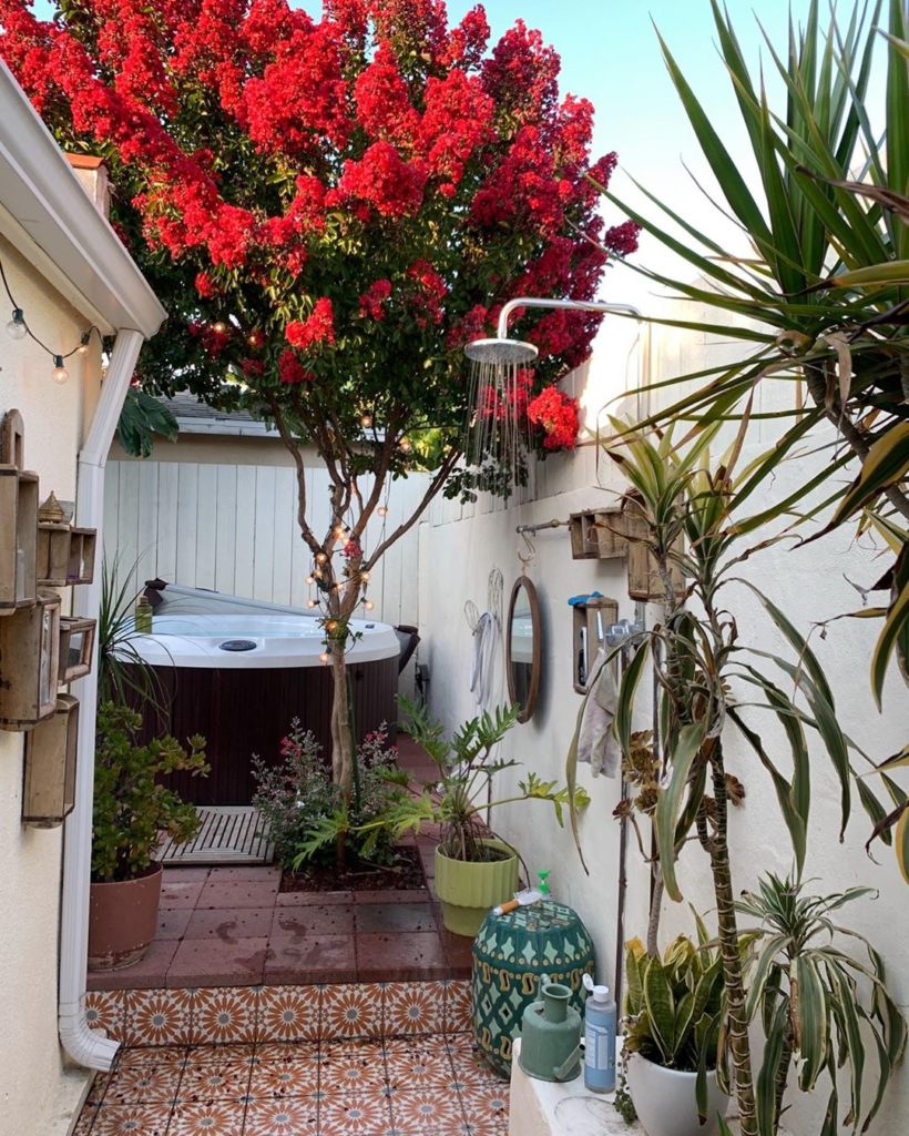 Haven’t showered indoors since 2019  ...