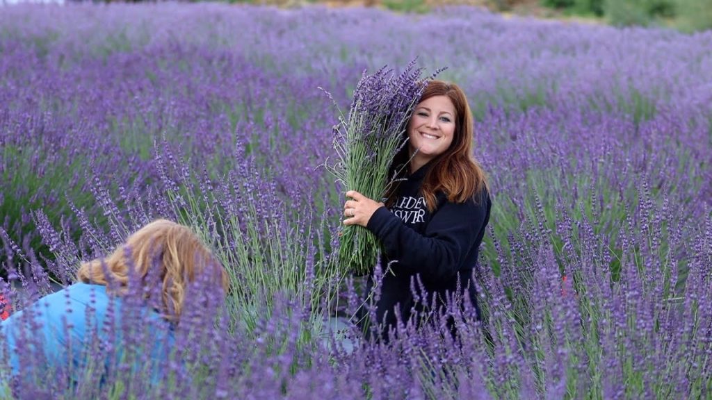 Garden Answer: Visiting a Local Lavender Farm & Making Lavender Wreaths With My Mom! 💜🌿🥰// Garden Answer Visiting a Local Lavender Farm & Making Lavender Wreaths With My Mom! 💜🌿🥰// Garden Answer