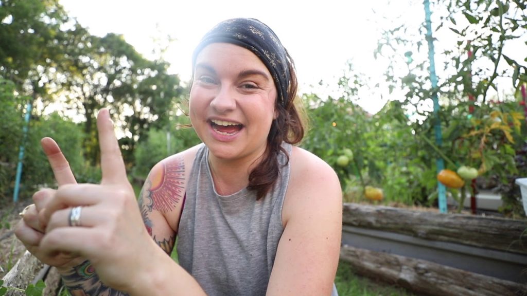 Tomatoes are better than dinner (and how to use a lot of BASIL) | VLOG