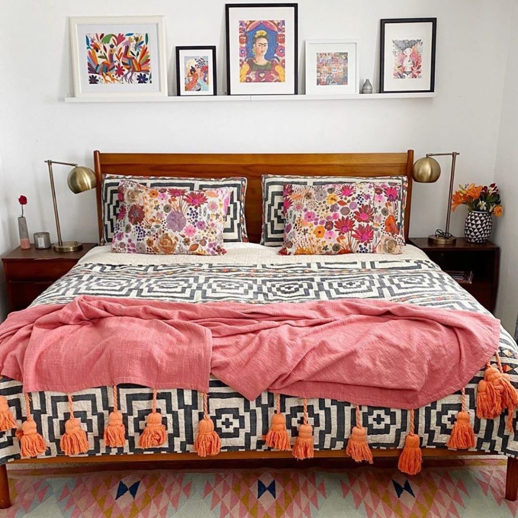 When @hello_little_darling mixes and matches our Hypnotic Quilt with pretty pink...