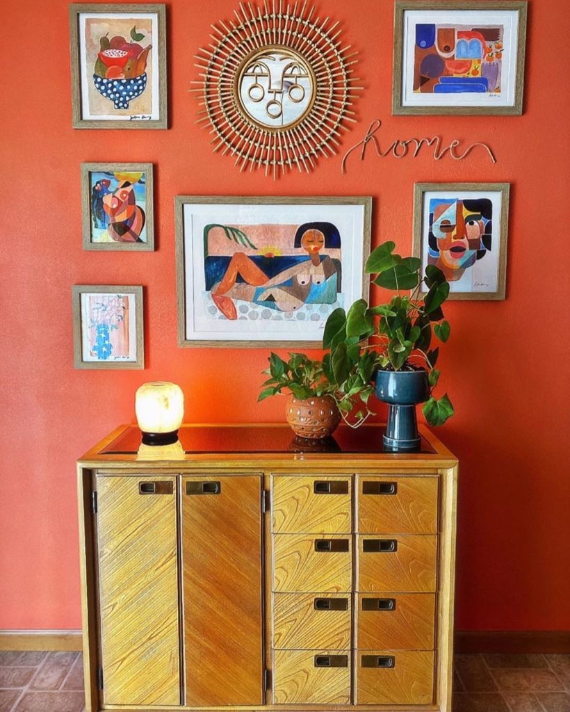 thejungalow: This WHOLE jungalicious gallery wall situation from @kelevelyn has us like !! … This WHOLE jungalicious gallery wall situation from @kel_evelyn_ has us like !! ...