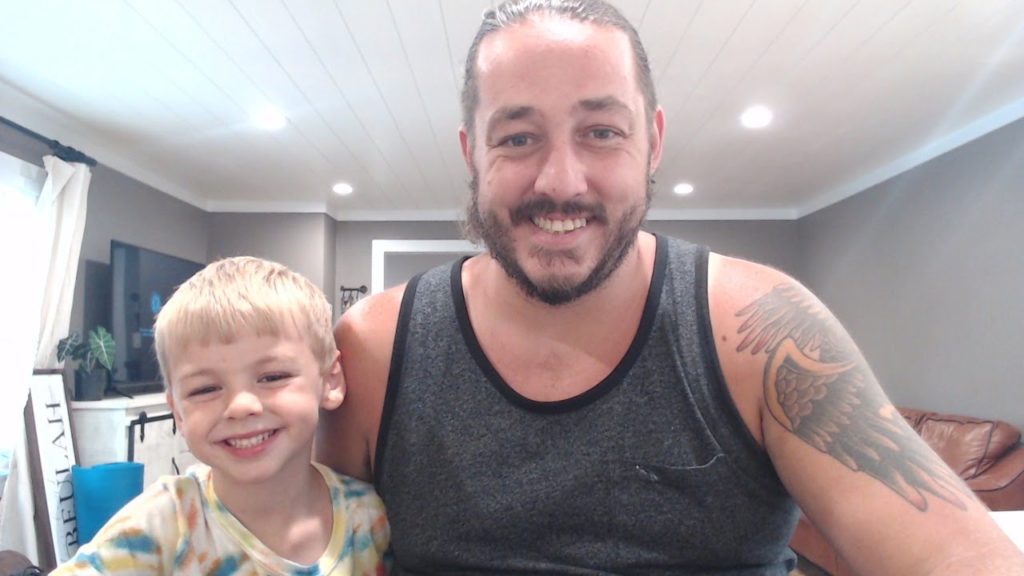 Sunday Live Chat with Miah and Ben!!