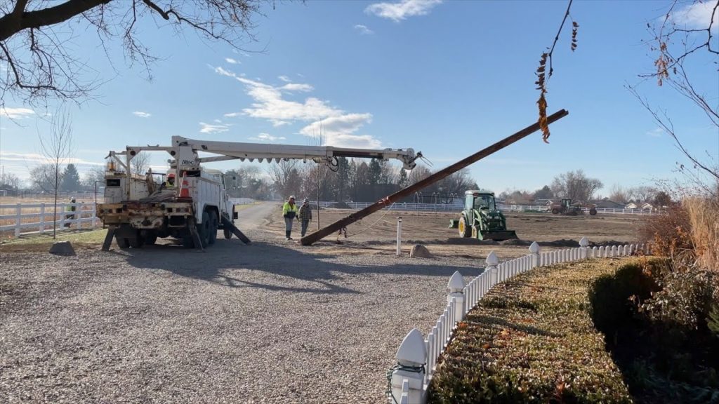 Garden Answer: Wreath Project & Power Pole Removal Update! 🥰🙌 // Garden Answer Wreath Project & Power Pole Removal Update! 🥰🙌 // Garden Answer