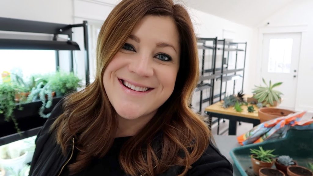 Garden Answer: Potting Succulent Cuttings & Organizing the Studio/Barn! 🌵😊// Garden Answer Potting Succulent Cuttings & Organizing the Studio/Barn! 🌵😊// Garden Answer