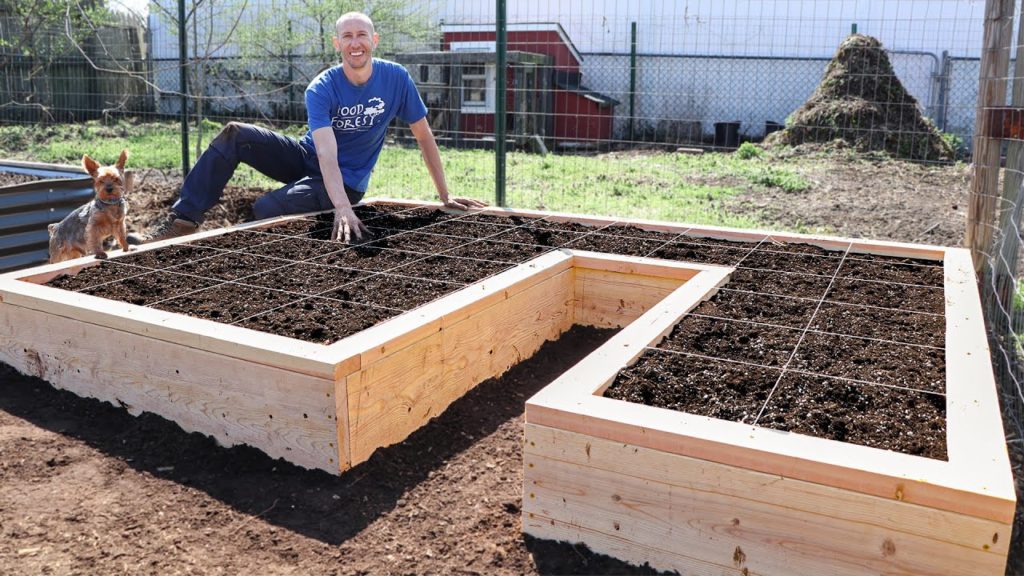 James Prigioni: How to Maximize Your Yield, 3 Space Saving Techniques in ONE Raised Bed Garden! How to Maximize Your Yield, 3 Space Saving Techniques in ONE Raised Bed Garden!