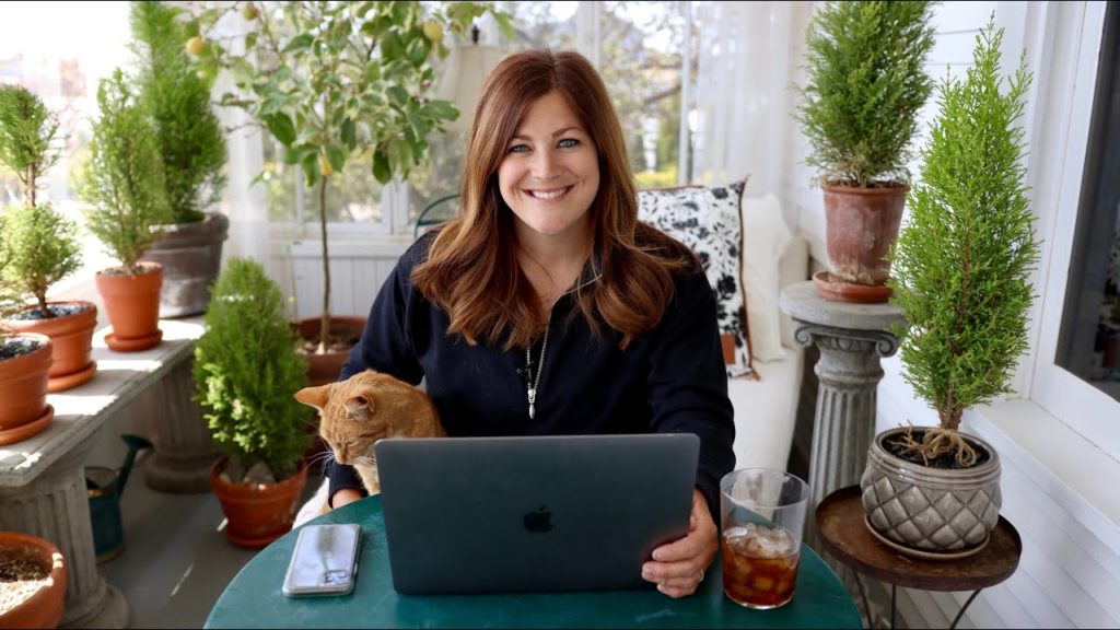 Garden Answer Highlights: Why Don’t You Show the Back Formal Garden? // Where Did Your Mom Get Her Hat? // Recap 🌿 Why Don’t You Show the Back Formal Garden? // Where Did Your Mom Get Her Hat? // Recap 🌿