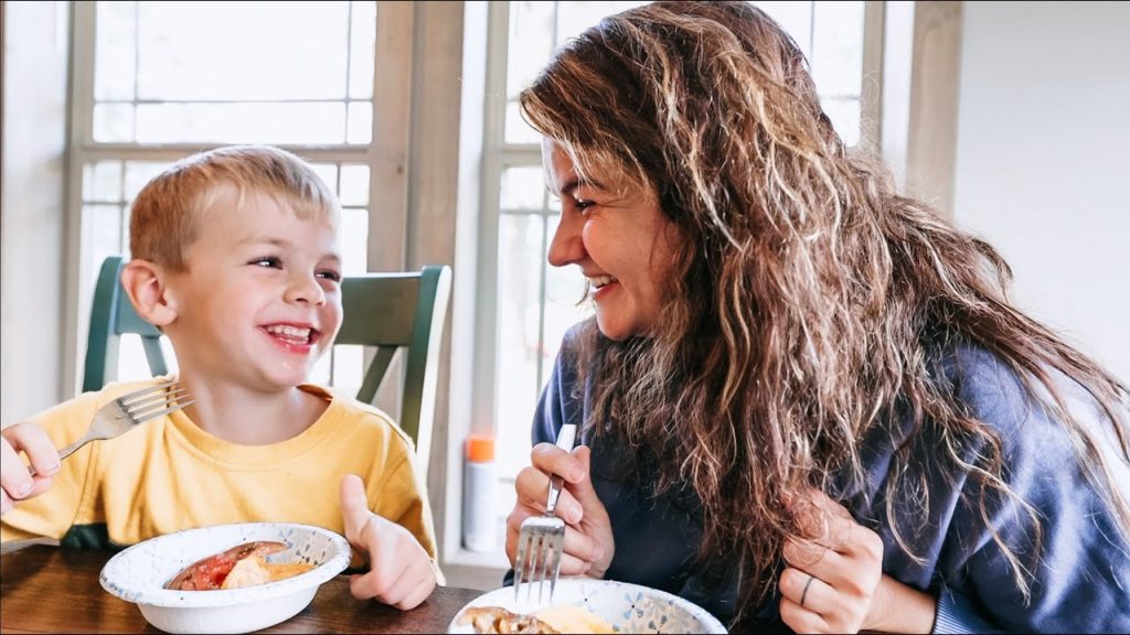 Roots and Refuge Farm: A tasty tomato treat (in the midst of chaos and grace) | VLOG A tasty tomato treat (in the midst of chaos and grace) | VLOG