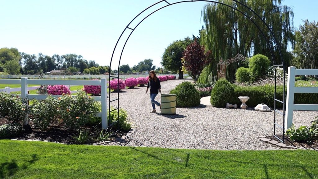 Finishing Up Our weekly Garden Maintenance! Thursday & Friday Zones! 🌿🙌 // Garden Answer