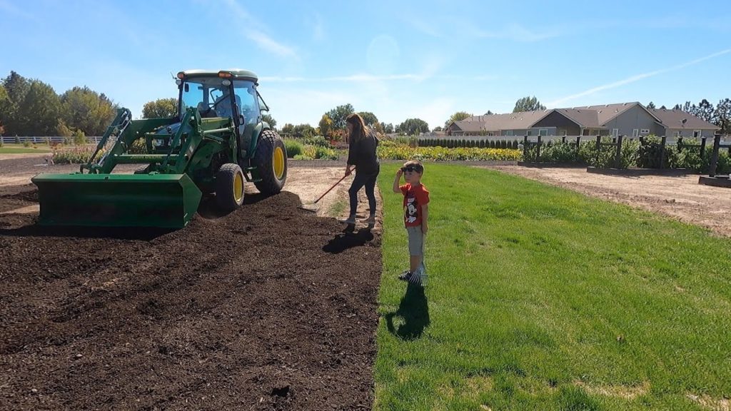 Garden Answer: Spreading More Compost & Planting the Barn Pots for Fall! 🍁🙌 // Garden Answer Spreading More Compost & Planting the Barn Pots for Fall! 🍁🙌 // Garden Answer