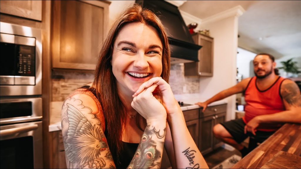A camera crew is coming, so he tore out the kitchen | VLOG