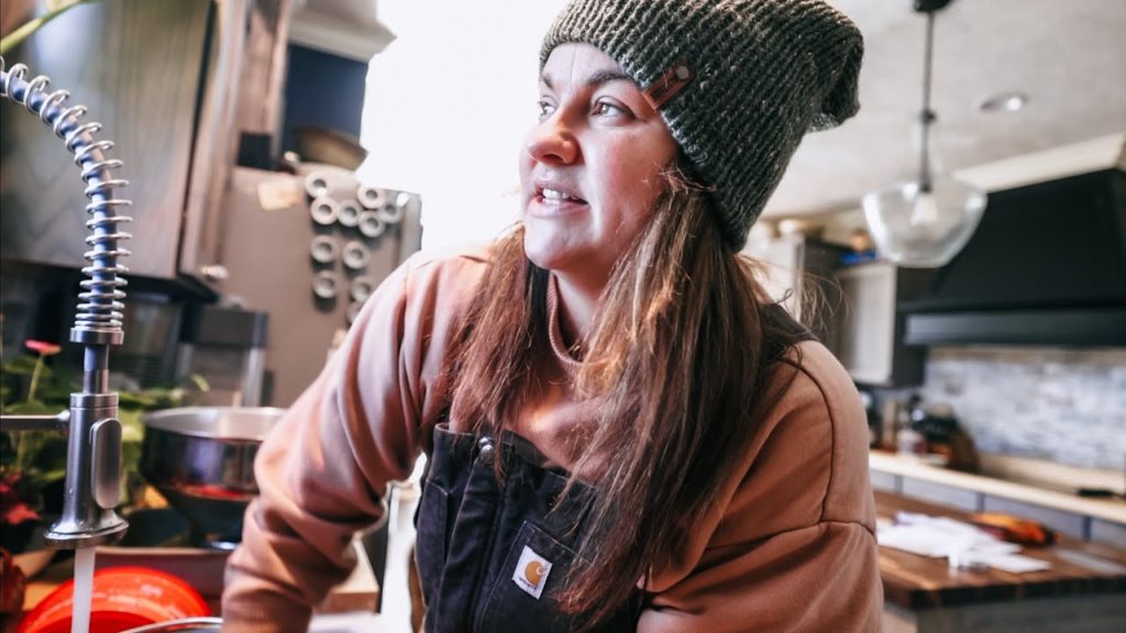 These busy homestead mornings (and the simple backbone) | VLOG