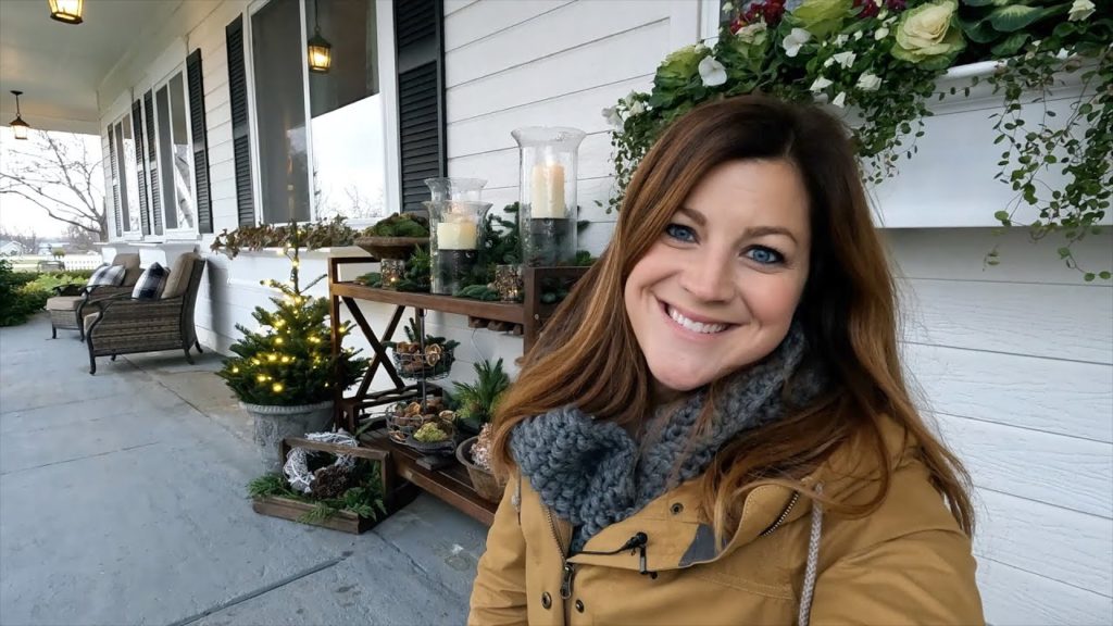 Creating an Outdoor Winter Tabletop Display! 🌲❄️ // Garden Answer