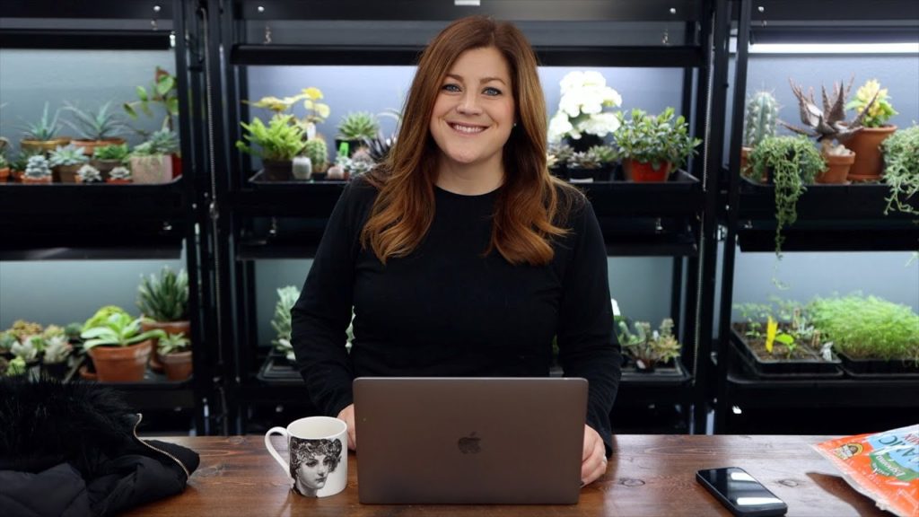 No Christmas Home Tour this Year? // Do You Have a Favorite Pot? // Recap 🌿