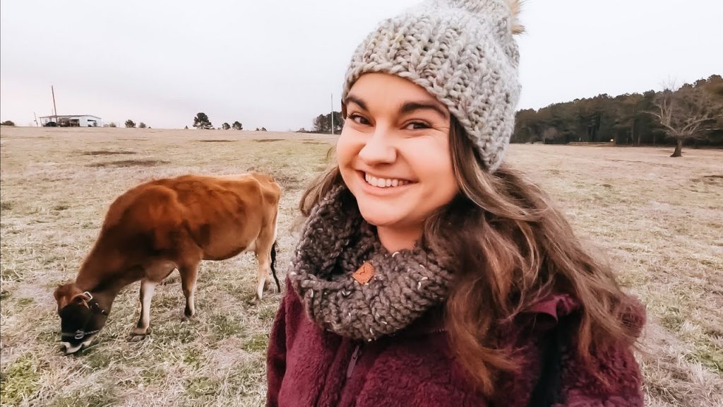 She looks so UNCOMFORTABLE | VLOG