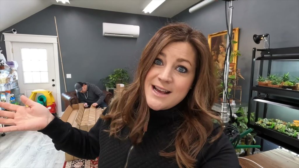 Flower Shed Update + New Grow Lights & Unboxing! 🌸💡📦 // Garden Answer
