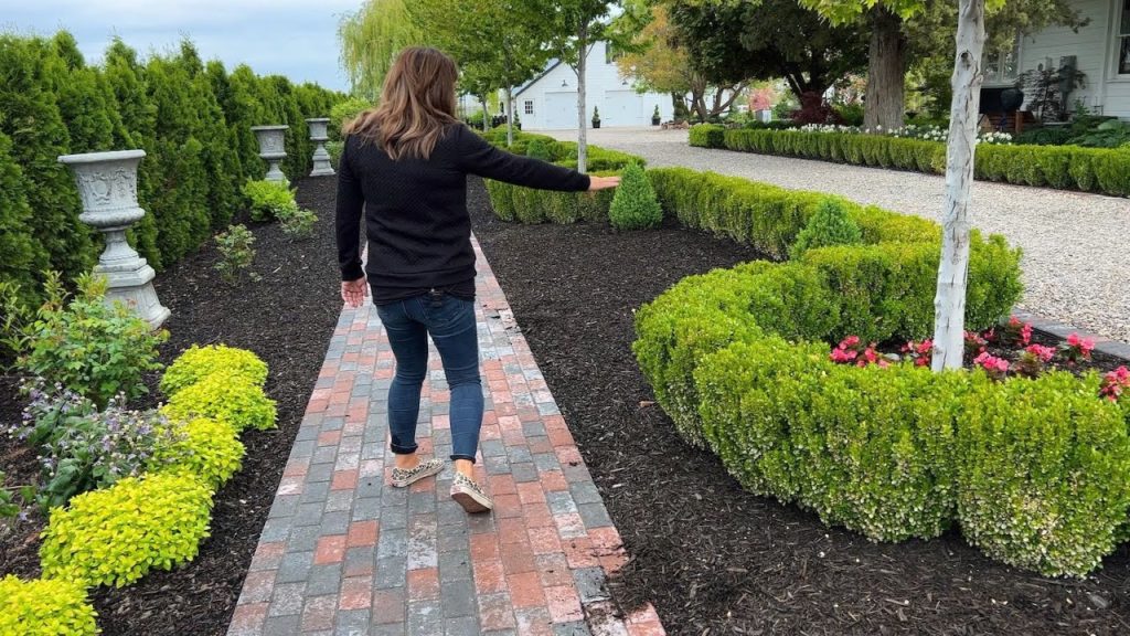 May Garden Tour: Part 1! 💚🥰🌿 // Garden Answer