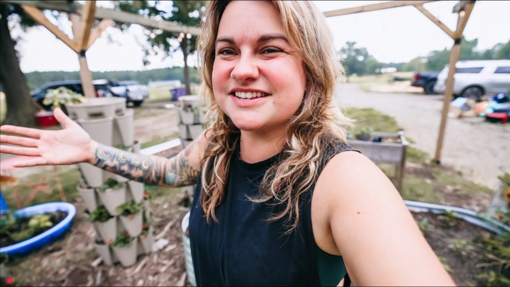 My most FAVORITE Garden Job (Plucking Potatoes) | VLOG