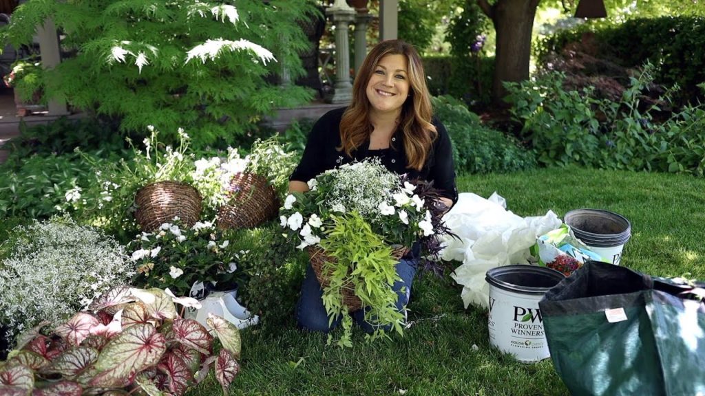 Garden Answer: Planting Some Problem Shade Hanging Baskets in My Parents Garden! 🌿💚 // Garden Answer Planting Some Problem Shade Hanging Baskets in My Parents Garden! 🌿💚 // Garden Answer