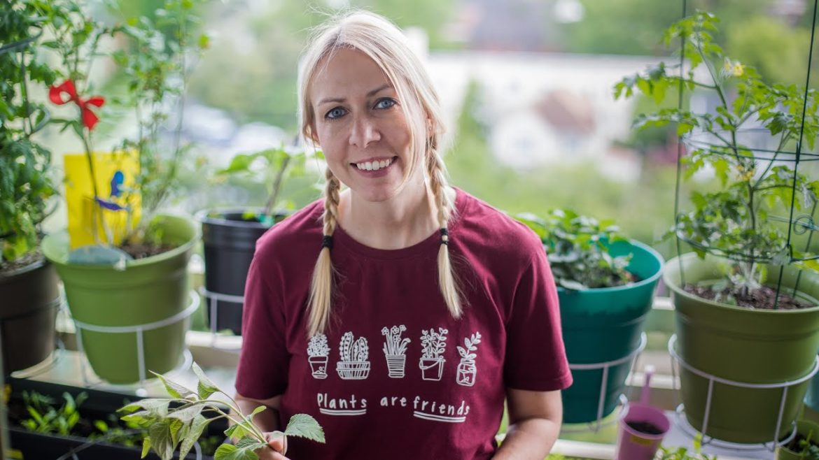 My edible BALCONY garden tour – Urban vegetable container gardening in 2020 My edible BALCONY garden tour - Urban vegetable container gardening in 2020