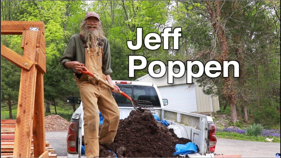 BAREFOOT FARMER visits the HOMESTEAD with lots of GARDEN PLANS! BAREFOOT FARMER visits the HOMESTEAD with lots of GARDEN PLANS!