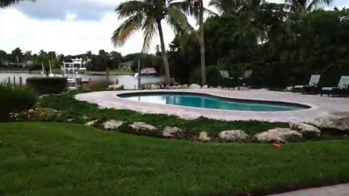 Front and Backyard Tropical landscapes from Melbourne to Vero Beach by Construction Landscape LLC.
