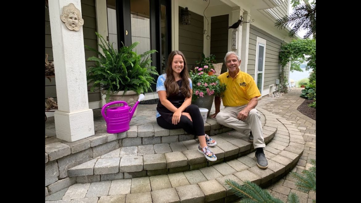 Let's Grow: Container Garden Care ENGLISH GARDENS