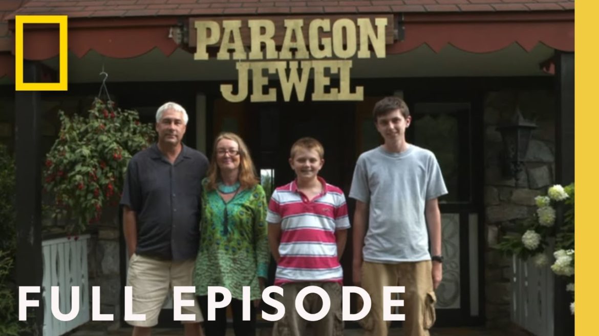 Prepper's Paradise (Full Episode) | Doomsday Preppers