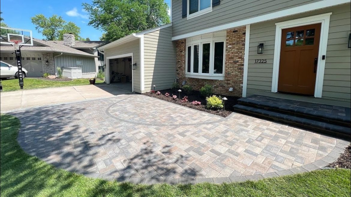 TIMELAPSE: Front Yard Landscaping Renovation!! 🏠🚜👏🏼