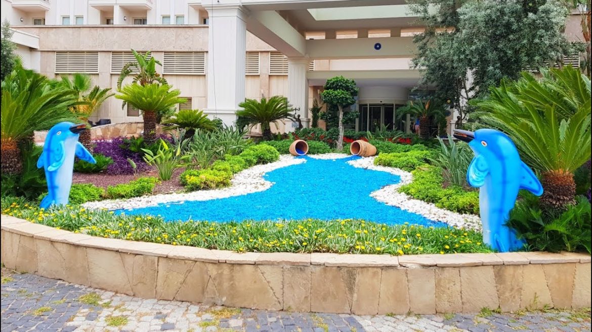 Color Front Yard Garden Creative Design Idea 2019