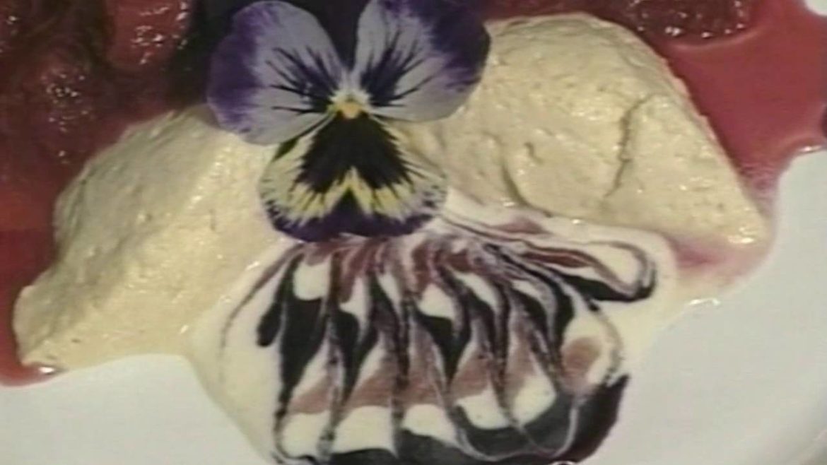 Edible Flowers: Cooking with Wild Flowers and Garden Flowers Edible Flowers: Cooking with Wild Flowers and Garden Flowers