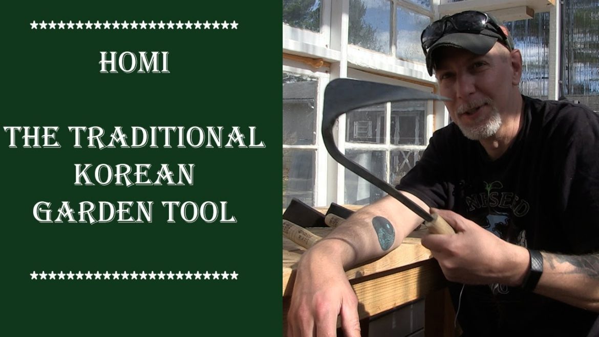 Homi: The Traditional Korean Gardening Tool Homi: The Traditional Korean Gardening Tool