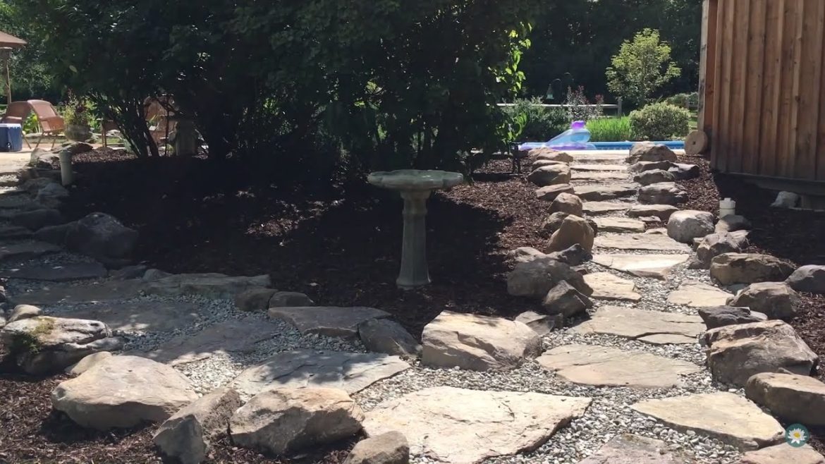 Backyard Landscaping Ideas: Stone Walkways Backyard Landscaping Ideas: Stone Walkways